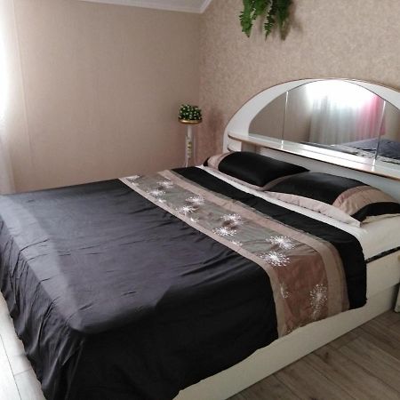 Apartament On Komarova 29 Вулиця Комарова 29 クロプィウヌィーツィクィイ エクステリア 写真