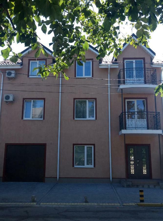 Apartament On Komarova 29 Вулиця Комарова 29 クロプィウヌィーツィクィイ エクステリア 写真